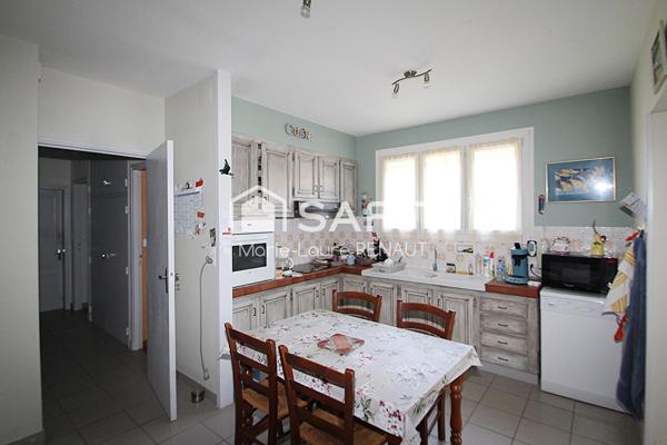 Maison de qualité -  Tout de plain-pied - Superbe extérieur - 4 chambres - 2 SDB et 2 WC