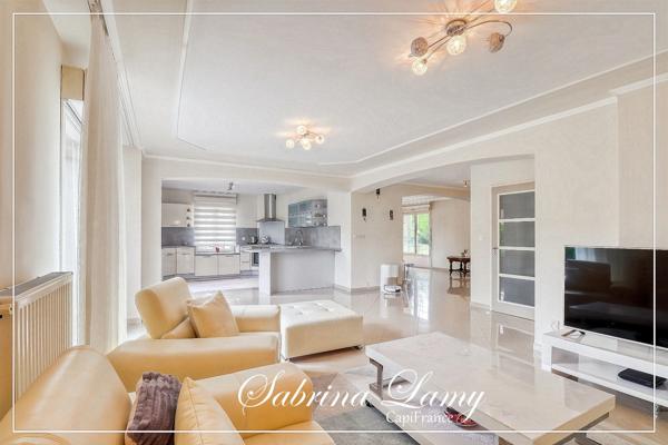 Maison à vendre 8 pièces SEZANNE (51)- 5 chambres - sous-sol total - jardin