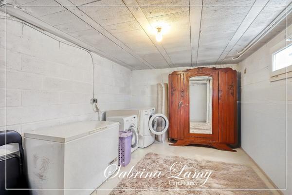 Maison à vendre 8 pièces SEZANNE (51)- 5 chambres - sous-sol total - jardin