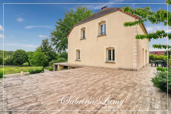 Maison à vendre 8 pièces SEZANNE (51)- 5 chambres - sous-sol total - jardin