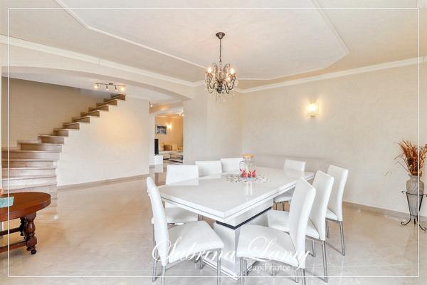 Maison à vendre 8 pièces SEZANNE (51)- 5 chambres - sous-sol total - jardin