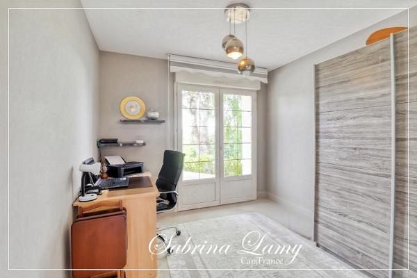 Maison à vendre 8 pièces SEZANNE (51)- 5 chambres - sous-sol total - jardin