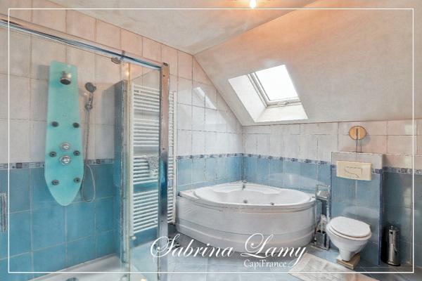 Maison à vendre 8 pièces SEZANNE (51)- 5 chambres - sous-sol total - jardin