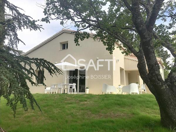 Sur Bedoin (84), maison à étage de 120 m2 env. avec dépendance 40 m2 sur terrain de 3000 m2