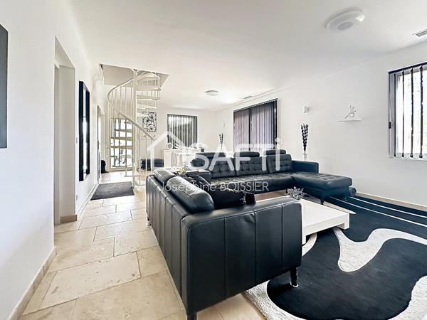 Sur Bedoin (84), maison à étage de 120 m2 env. avec dépendance 40 m2 sur terrain de 3000 m2