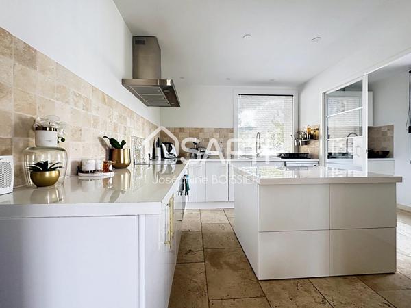 Sur Bedoin (84), maison à étage de 120 m2 env. avec dépendance 40 m2 sur terrain de 3000 m2