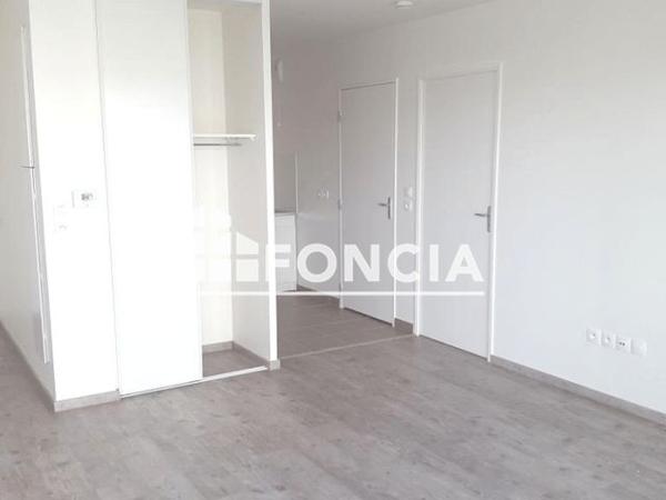 Location Appartement 2 pièces 42.9 m² - 2 AVENUE DES CANADIENS Le Petit Quevilly 76140