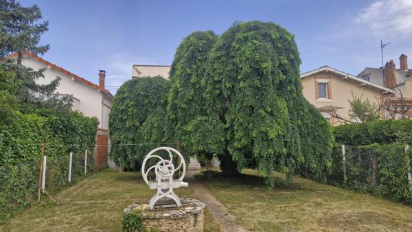 Maison de ville non mitoyenne avec terrain