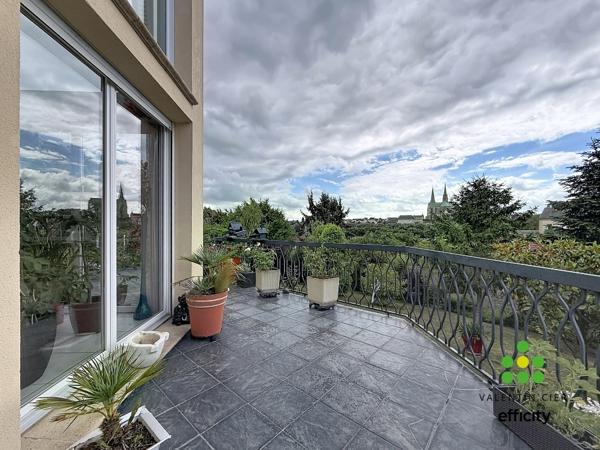 Maison
         6 pièces
        - 181 m² Exclusivité 720 000 € *