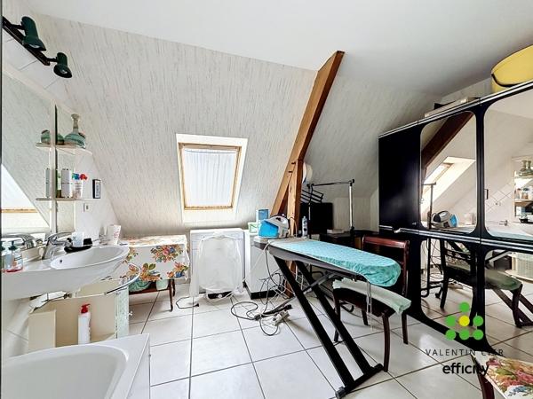 Maison
         6 pièces
        - 181 m² Exclusivité 720 000 € *