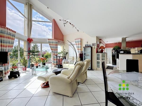 Maison
         6 pièces
        - 181 m² Exclusivité 720 000 € *