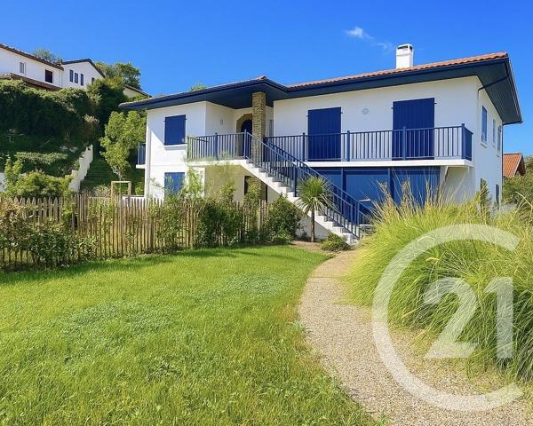 Appartement T4 à vendre  4 pièces - 120,08 m2 ST JEAN DE LUZ - 64