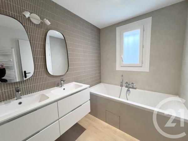 Appartement T4 à vendre  4 pièces - 120,08 m2 ST JEAN DE LUZ - 64