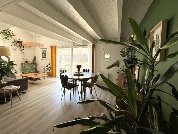 SECTEUR GARE DE VANNES CHARMANT T3 de 63m² - GARAGE ET PARKING , Vannes