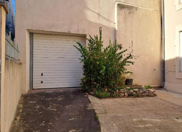 Maison à vendre    5 pièces •  Paulhan