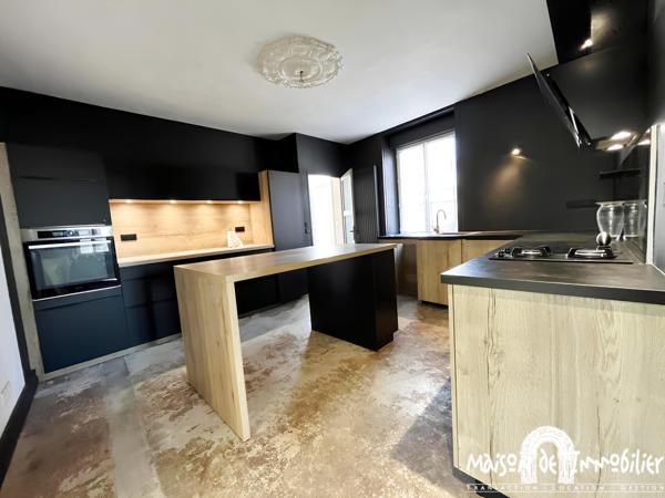 Vente Belle maison de ville - 6 pièces - 200m² - COGNAC Hypercentre