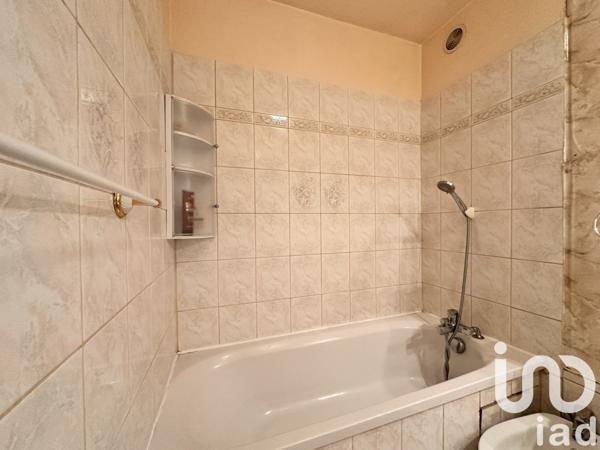 Appartement 2 pièces de 49 m² à Paris (75015)