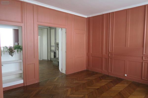 Fonds et/ou murs commerciaux à louer à Bricquebec-en-Cotentin dans la Manche (50260), ref : 094-2033