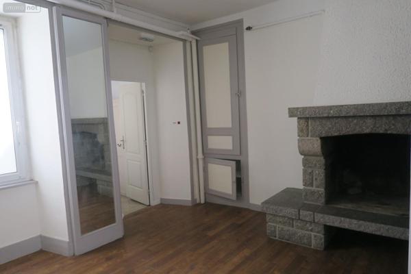 Fonds et/ou murs commerciaux à louer à Bricquebec-en-Cotentin dans la Manche (50260), ref : 094-2033