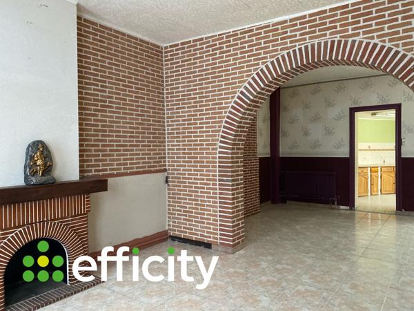Maison
         5 pièces
        - 105 m² 75 700 € *