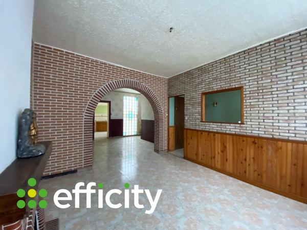 Maison
         5 pièces
        - 105 m² 75 700 € *