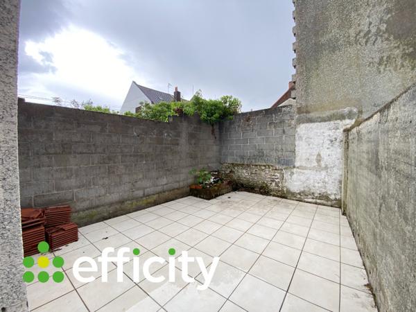 Maison
         5 pièces
        - 105 m² 75 700 € *