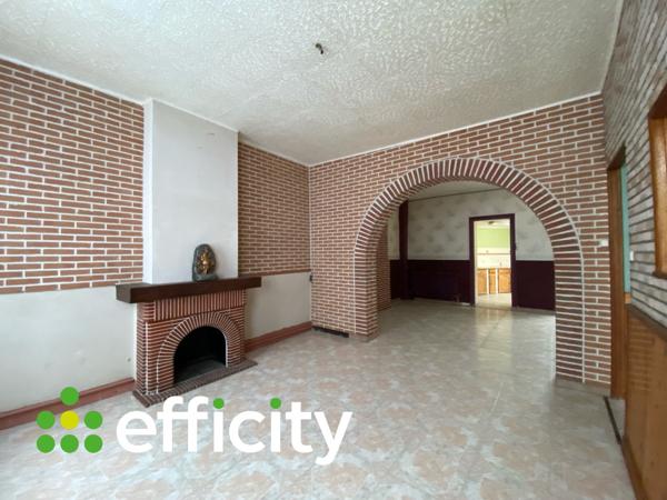 Maison
         5 pièces
        - 105 m² 75 700 € *