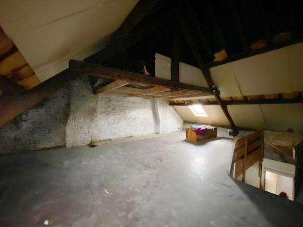 Maison
         5 pièces
        - 105 m² 75 700 € *