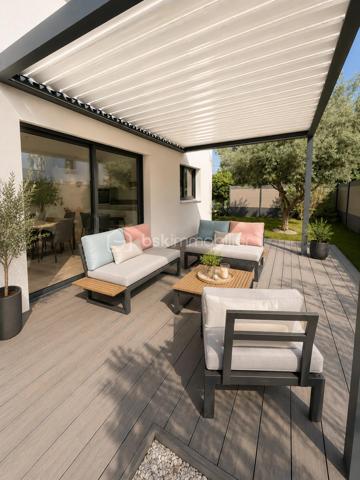 L’élégance contemporaine à quelques minutes des plages…
Dans l’un des secteurs les plus prisés de Six-Fours-les-Plages, Découvrez cette superbe villa contemporaine de 130 m², construite en 2021, où confort, modernité et qualité de vie se conjuguent à la perfection.

Son emplacement est un véritable atout. Vous profiterez d’un environnement résidentiel recherché, calme et familial, tout en rejoignant en seulement quelques minutes les magnifiques plages de Six-Fours, le port du Brusc, les commerces, les écoles ainsi que les principaux axes de circulation. Un équilibre parfait entre douceur de vivre et praticité du quotidien.

Dès l’entrée, la maison séduit par ses volumes généreux et sa belle luminosité. La pièce de vie, baignée de lumière grâce à ses larges ouvertures, accueille une cuisine entièrement aménagée et équipée qui s'intègre harmonieusement à l'espace salon/séjour créant un espace convivial où famille et amis aimeront se retrouver.
Le rez-de-chaussée offre également une petite suite parentale fonctionnelle avec son dressing et sa salle d’eau privative, une buanderie ainsi qu’un WC indépendant, permettant une vie de plain-pied particulièrement confortable.
À l’étage, chacun trouvera son espace. Trois chambres accueillent famille ou invités, dont une bénéficie de sa propre salle d’eau. Une quatrième pièce, actuellement aménagée en bureau, pourra facilement devenir une chambre supplémentaire selon vos besoins. Une salle de bains ainsi qu’un second WC indépendant complètent cet étage parfaitement pensé.

À l’extérieur, tout a été conçu pour profiter pleinement des beaux jours. Une élégante pergola bioclimatique prolonge la terrasse en bois, véritable espace de vie extérieur. Un magnifique jacuzzi, élégamment dissimulé sous une terrasse coulissante motorisée. Le jardin, facile d’entretien, permet de profiter pleinement de chaque instant sans contrainte. Des lauriers tiges et bambous ont récemment été plantés afin de renforcer l'intimité de la terrasse. Leur croissance permettra rapidement de créer un écran végétal naturel. 
Le stationnement est particulièrement confortable avec la possibilité de garer facilement au moins trois véhicules à l’intérieur de la propriété.
Construite selon les dernières normes, cette maison bénéficie de prestations haut de gamme garantissant confort et économies d’énergie :
   ●   DPE A
   ●   Climatisation gainable réversible
   ●   Ballon thermodynamique
   ●   Double vitrage
   ●   Volets roulants électriques
   ●   Construction 2021 répondant aux dernières normes

Les biens réunissant emplacement, prestations récentes et donc sans travaux à prévoir avec une qualité de vie sont actuellement recherchés. Ne laissez pas passer cette opportunité !
Nous restons disponibles 7 jours sur 7.