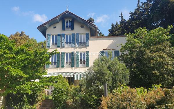 À vendre - La-Seyne-sur-Mer - Tamaris  |  Bastide à restaurer - 190 m²