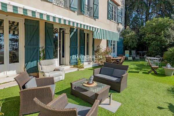 À vendre - La-Seyne-sur-Mer - Tamaris  |  Bastide à restaurer - 190 m²