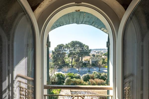 À vendre - La-Seyne-sur-Mer - Tamaris  |  Bastide à restaurer - 190 m²