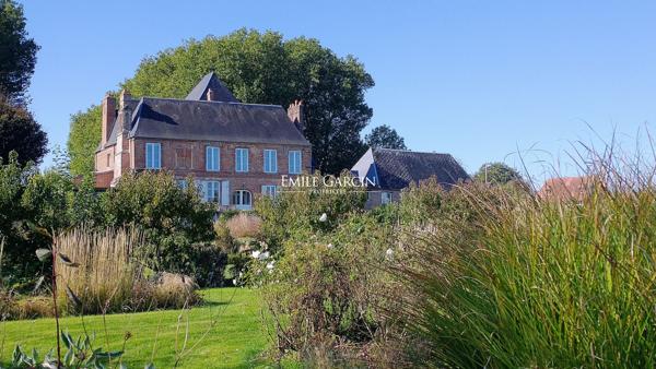 À VENDRE - Seine-Maritime. Manoir avec dépendances et piscine sur plus de 4 hectares de parc