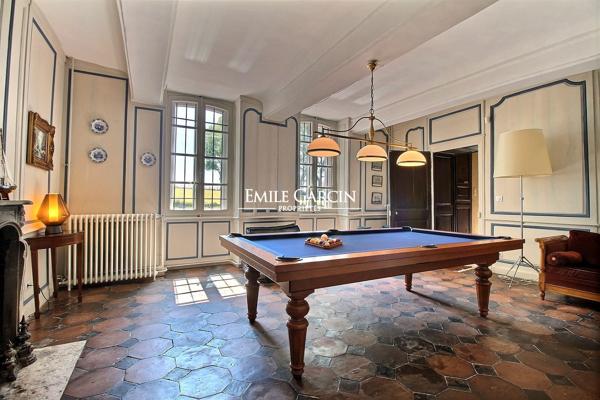 À VENDRE - Seine-Maritime. Manoir avec dépendances et piscine sur plus de 4 hectares de parc
