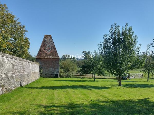À VENDRE - Seine-Maritime. Manoir avec dépendances et piscine sur plus de 4 hectares de parc