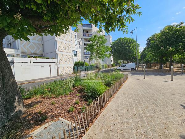 Appartement Neuilly Sur Marne 5 pièce(s) 103.25 m2