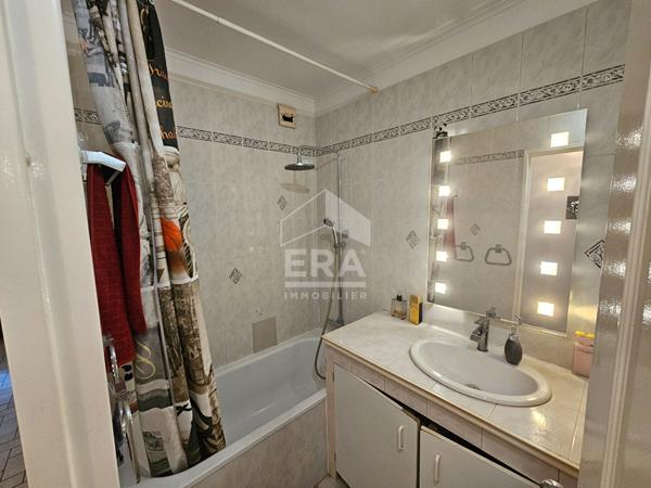 Appartement Neuilly Sur Marne 5 pièce(s) 103.25 m2