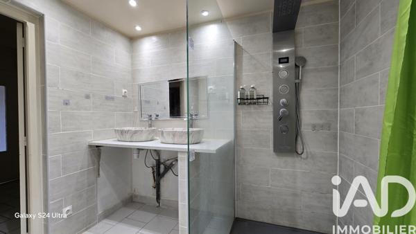 Maison à vendre 10 pièces 237 m² Ainay-le-Château