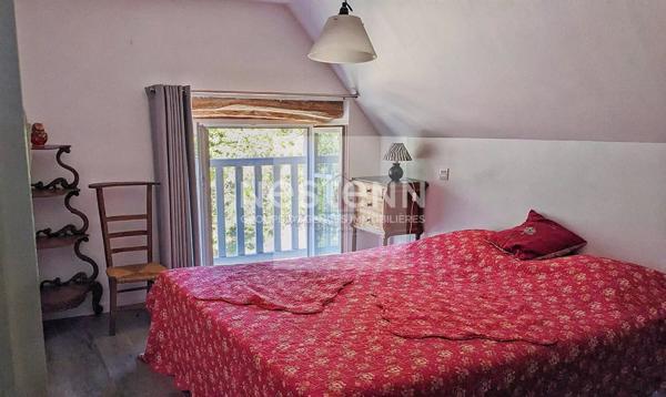 Propriété En Pierre Avec Ses Dépendances