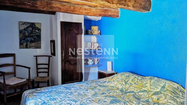 Propriété En Pierre Avec Ses Dépendances