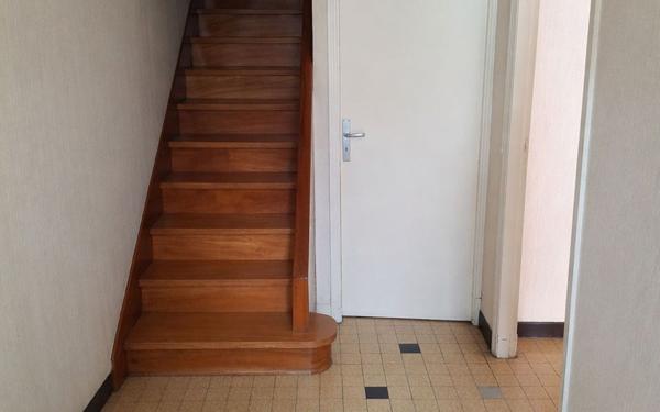 Maison à vendre    5 pièces •  Aiguefonde