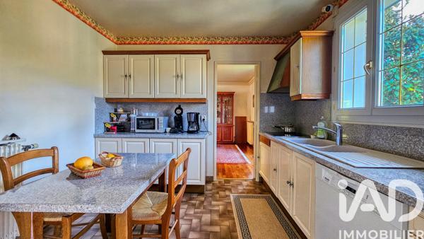 Maison à vendre 8 pièces 210 m² L'Étang-la-Ville