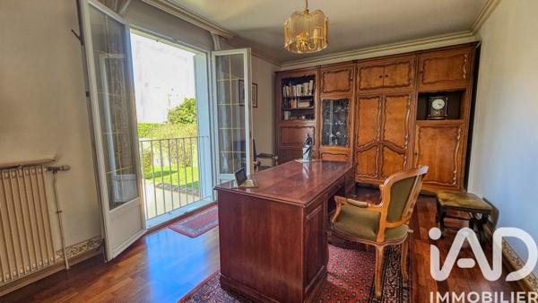 Maison à vendre 8 pièces 210 m² L'Étang-la-Ville