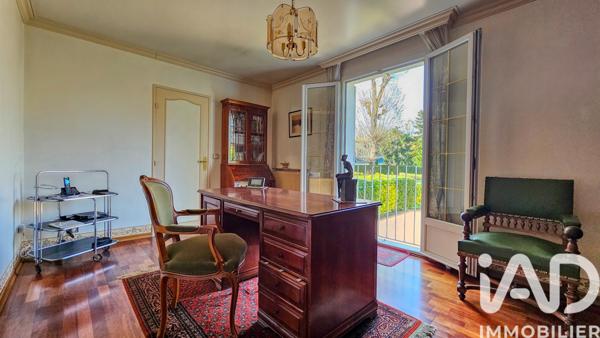 Maison à vendre 8 pièces 210 m² L'Étang-la-Ville