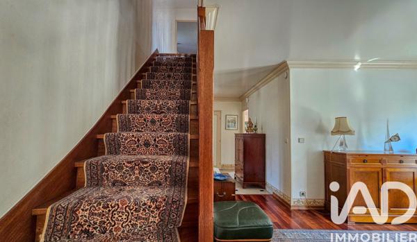 Maison à vendre 8 pièces 210 m² L'Étang-la-Ville