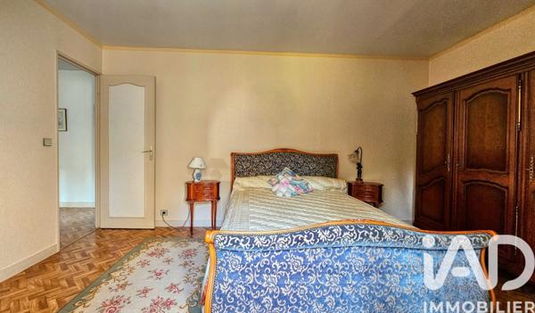 Maison à vendre 8 pièces 210 m² L'Étang-la-Ville