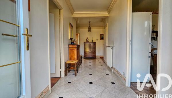 Maison à vendre 8 pièces 210 m² L'Étang-la-Ville