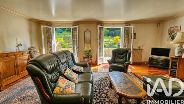 Maison à vendre 8 pièces 210 m² L'Étang-la-Ville