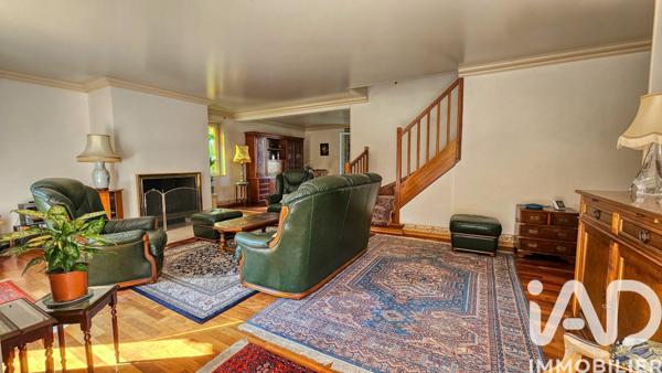 Maison à vendre 8 pièces 210 m² L'Étang-la-Ville