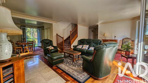 Maison à vendre 8 pièces 210 m² L'Étang-la-Ville